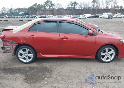 2013 Toyota Corolla S Special Edition z USA, uszkodzony, nr VIN 2T1BU4EE8DC066428